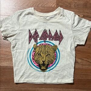 ❤️ 3 for $15 Juniors Crop Top with Bold Graphic Design